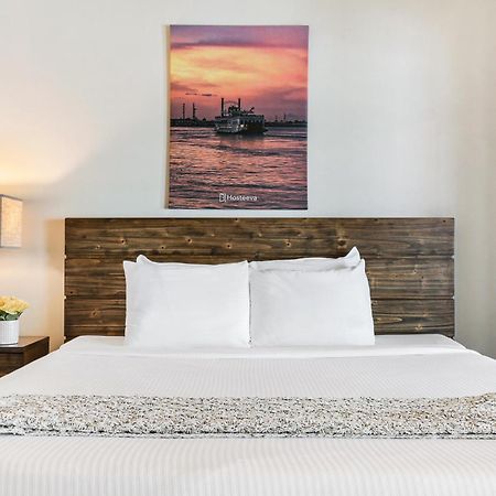 Upscale Condos And Penthouses Close To Canal And Bourbon St New Orleans Bagian luar foto