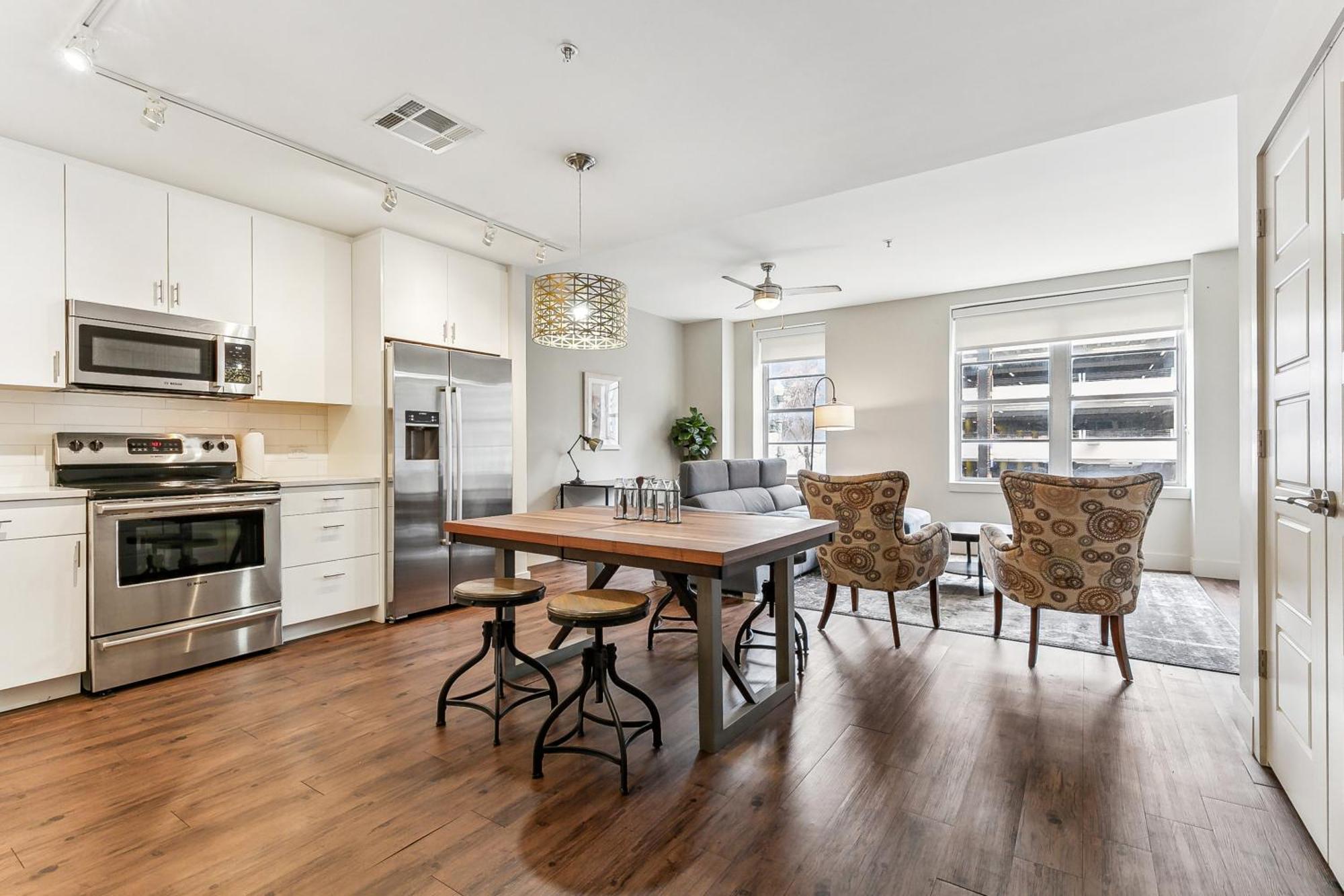 Upscale Condos And Penthouses Close To Canal And Bourbon St New Orleans Bagian luar foto