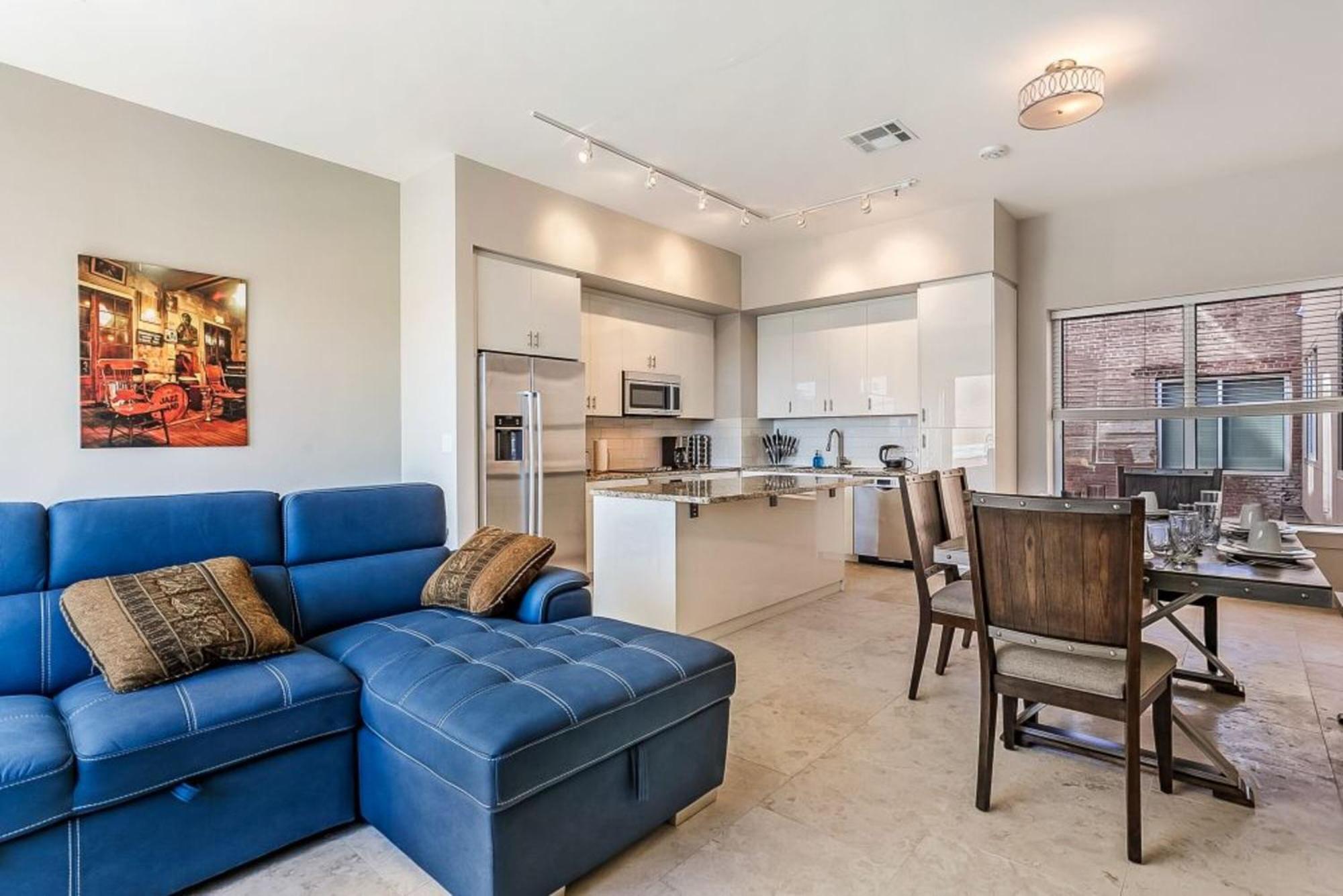 Upscale Condos And Penthouses Close To Canal And Bourbon St New Orleans Bagian luar foto
