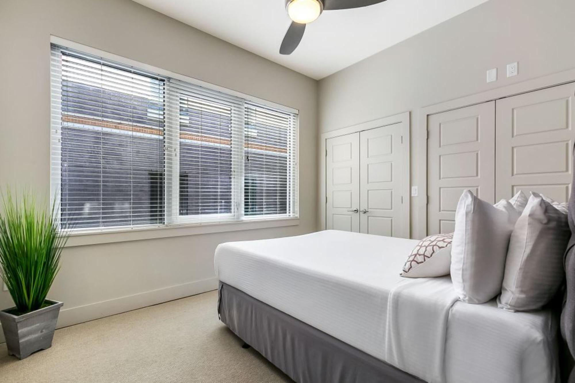 Upscale Condos And Penthouses Close To Canal And Bourbon St New Orleans Bagian luar foto