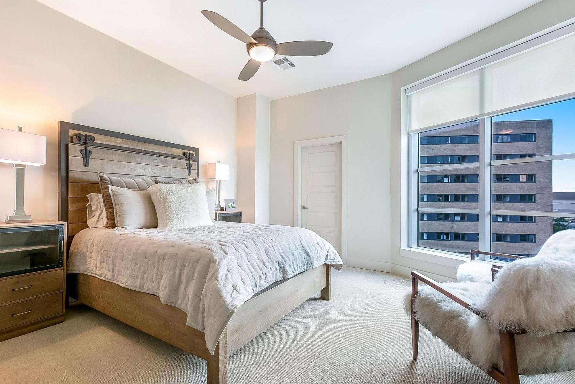 Upscale Condos And Penthouses Close To Canal And Bourbon St New Orleans Bagian luar foto