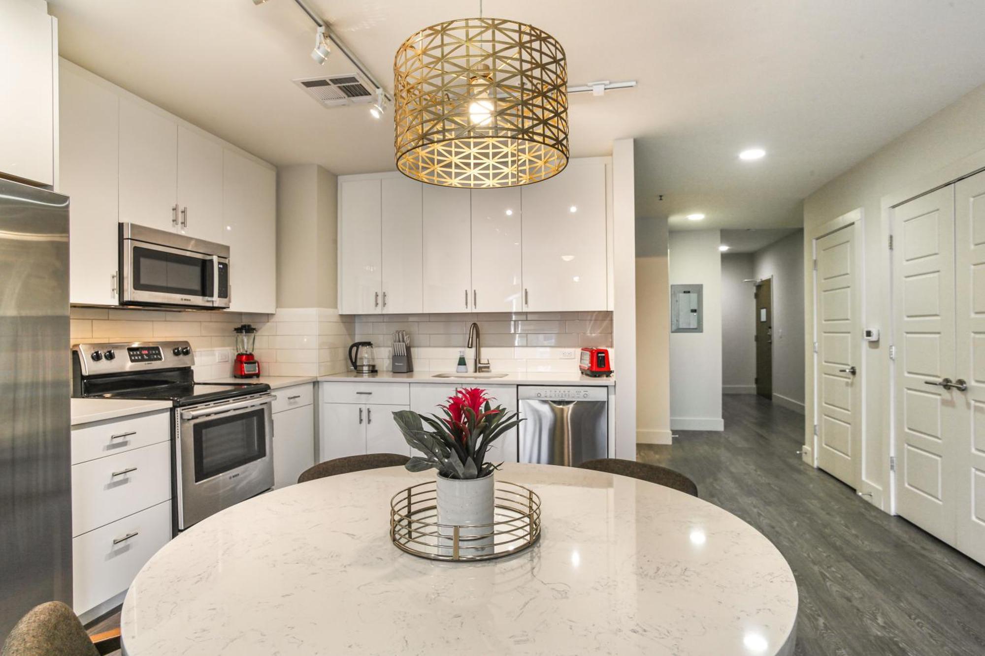 Upscale Condos And Penthouses Close To Canal And Bourbon St New Orleans Bagian luar foto