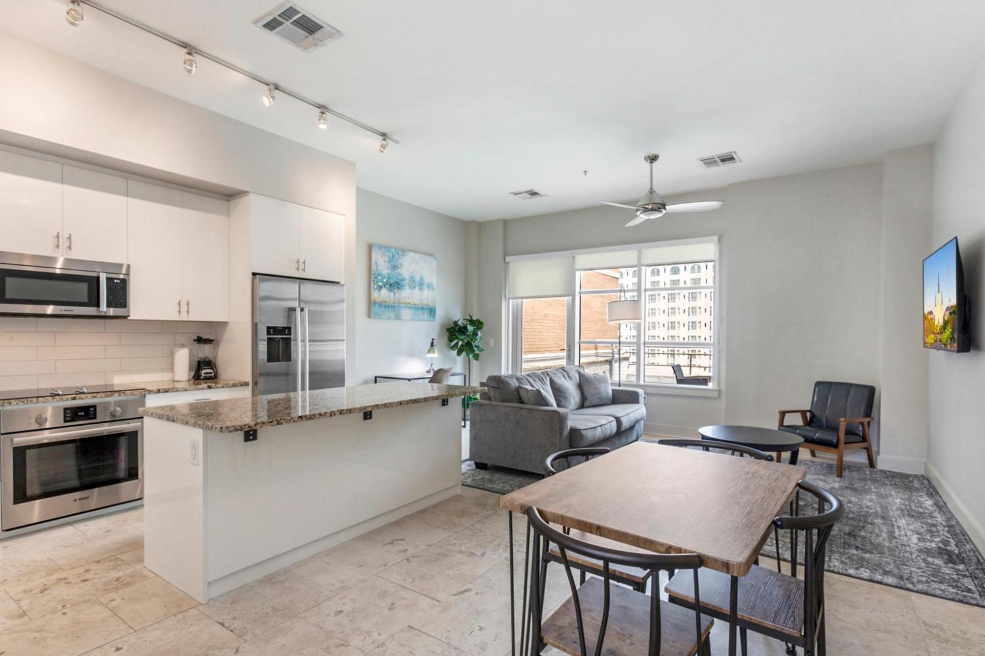 Upscale Condos And Penthouses Close To Canal And Bourbon St New Orleans Bagian luar foto