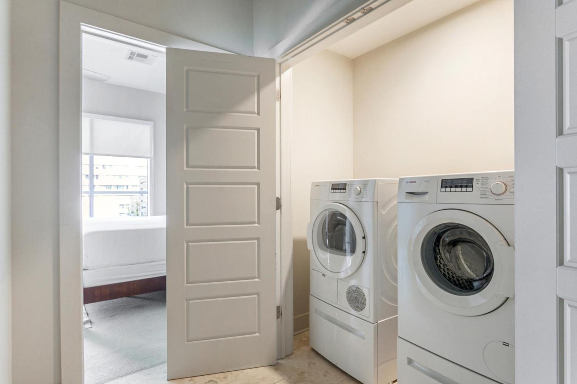 Upscale Condos And Penthouses Close To Canal And Bourbon St New Orleans Bagian luar foto