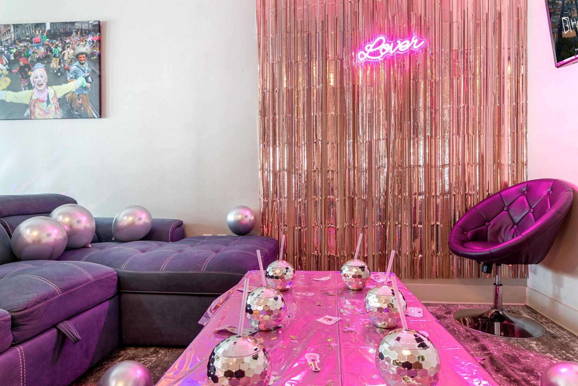 Upscale Condos And Penthouses Close To Canal And Bourbon St New Orleans Bagian luar foto