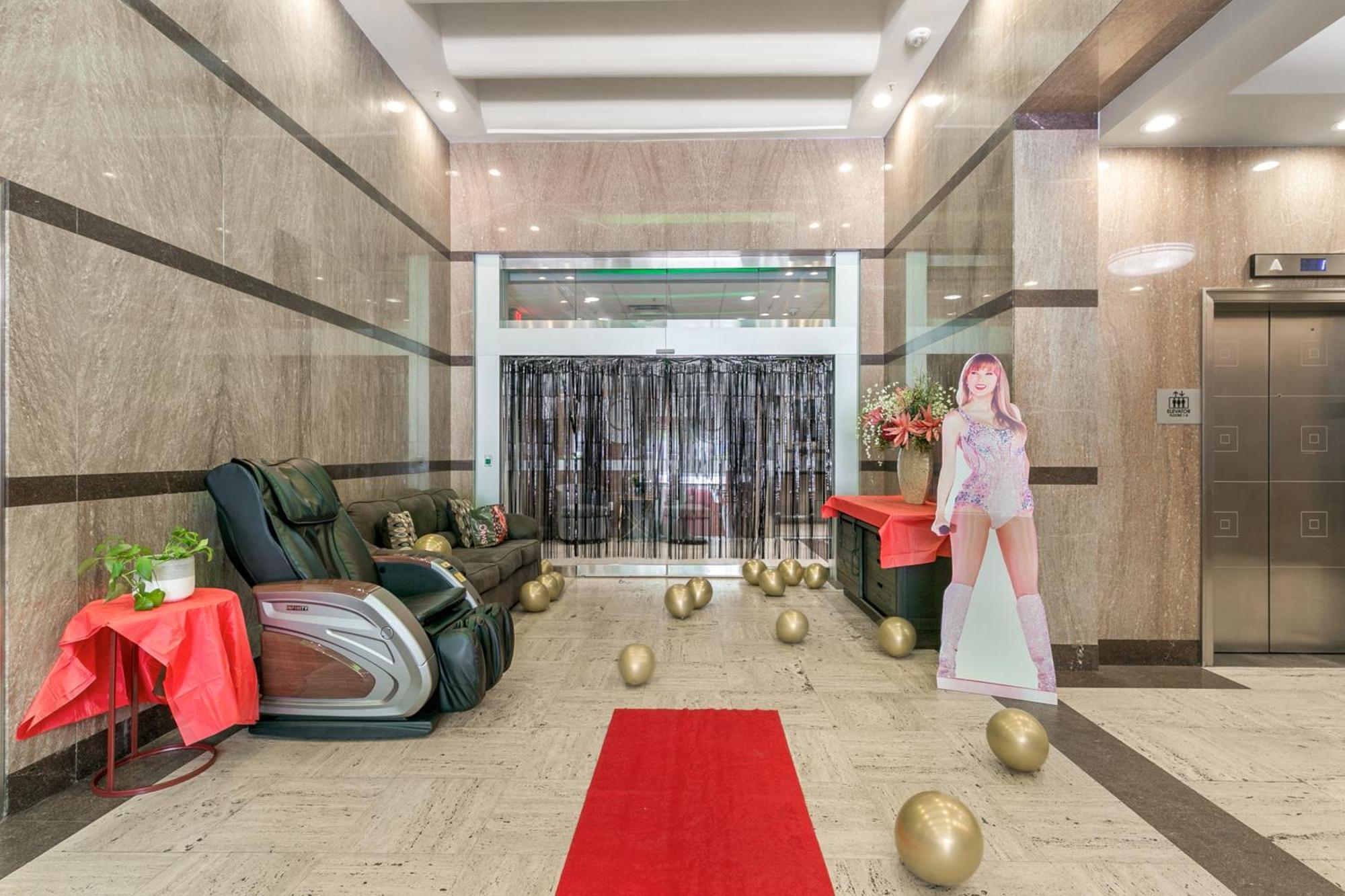 Upscale Condos And Penthouses Close To Canal And Bourbon St New Orleans Bagian luar foto